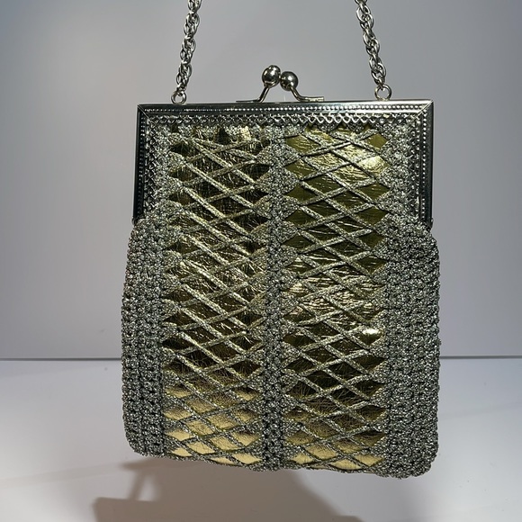 Harry Rosenfeld Vintage 1940’s Enbroidered & Chain Link Accents Evening Bag. - Picture 12 of 13